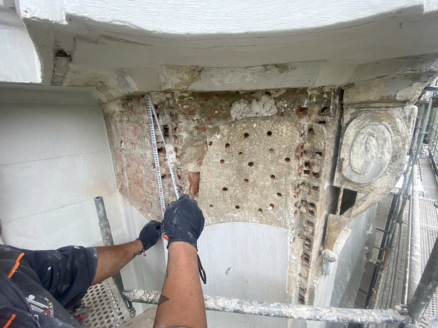 Inspección técnica de edificios ITE en Madrid - mediciones de daños